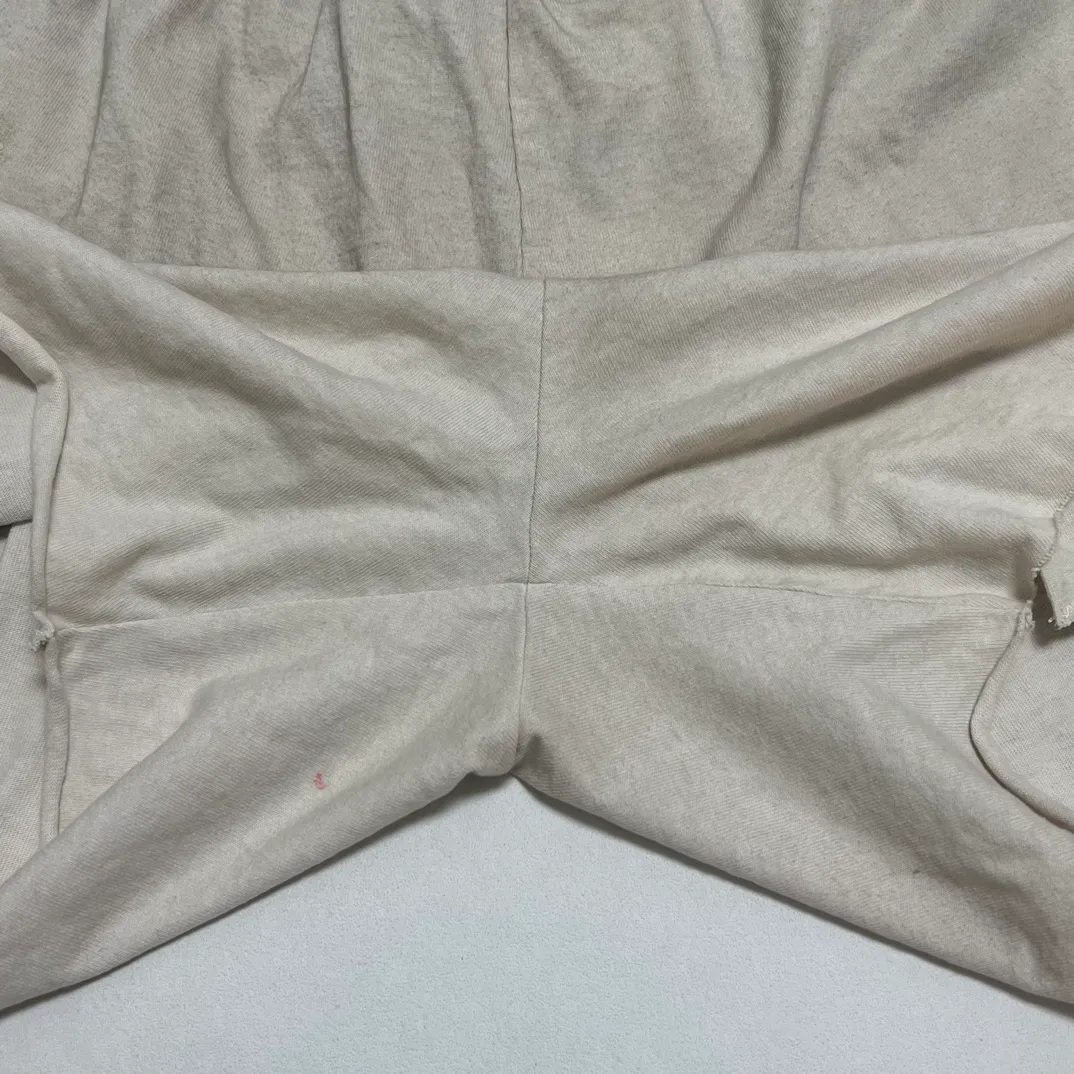 More details GALLERY DEPT. INSOMNIA SHORTS/WHITE English mud-dyed and ink-splashed shorts, off-white S-XL, super comfortable and breathable fabric, liberating the lower body, heavy wash, mud-dyed and distressed, super complex ink-splashed graffiti